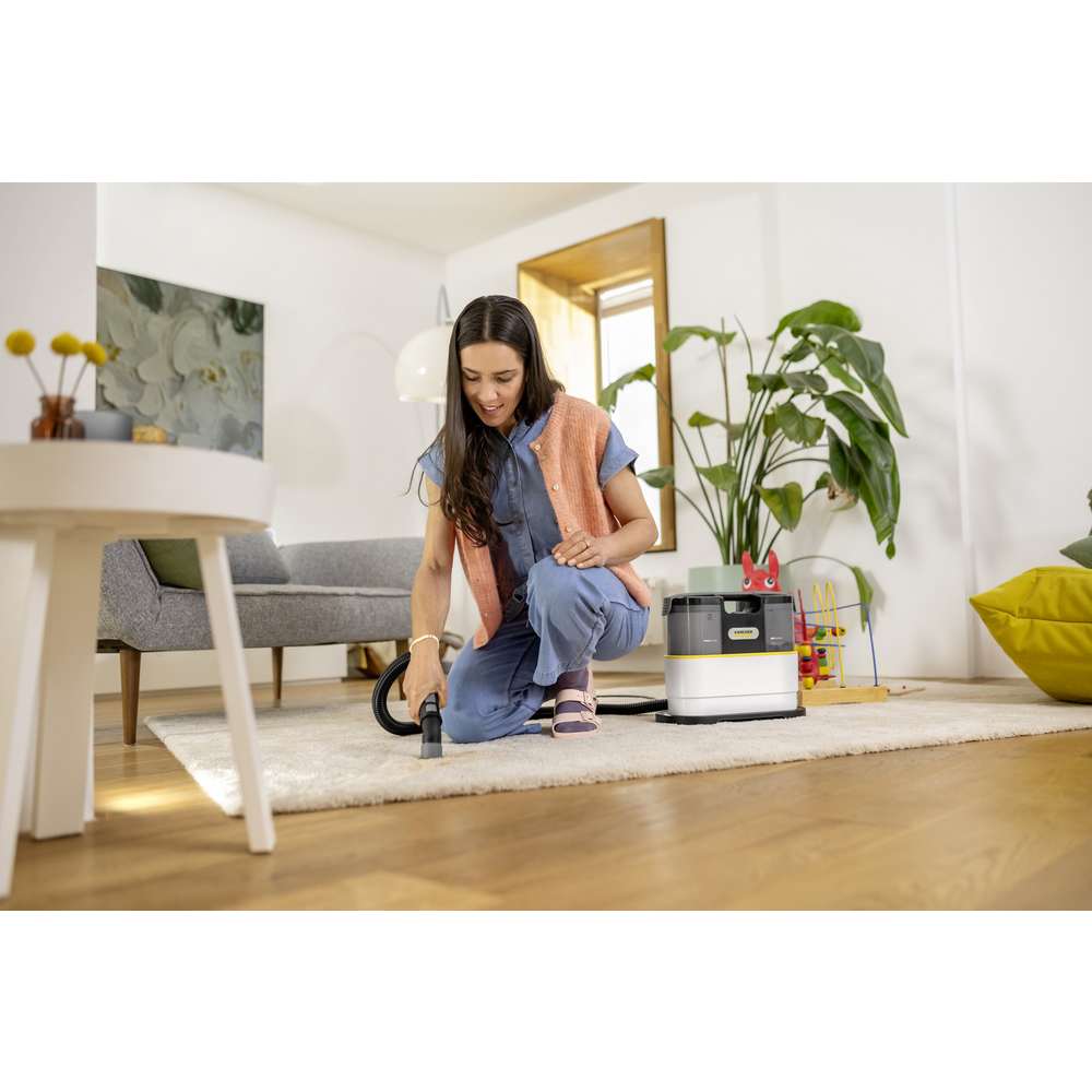 Karcher SE 2 Spot Care Carpet & Upholstery Cleaner | 1.081-422.0 1.081-422.0