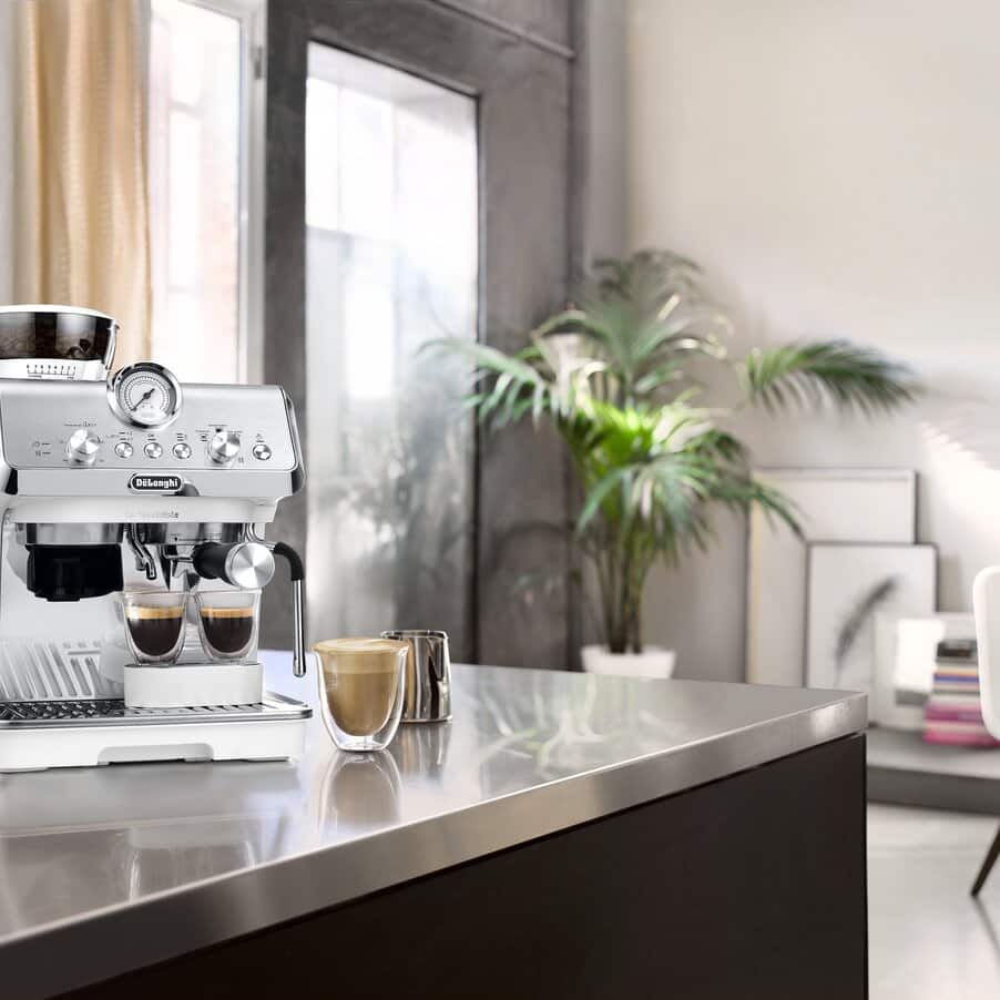 De'Longhi La Specialista Arte Bean To Cup Coffee Machine | White- EC9155.W Redmond Electric Gorey