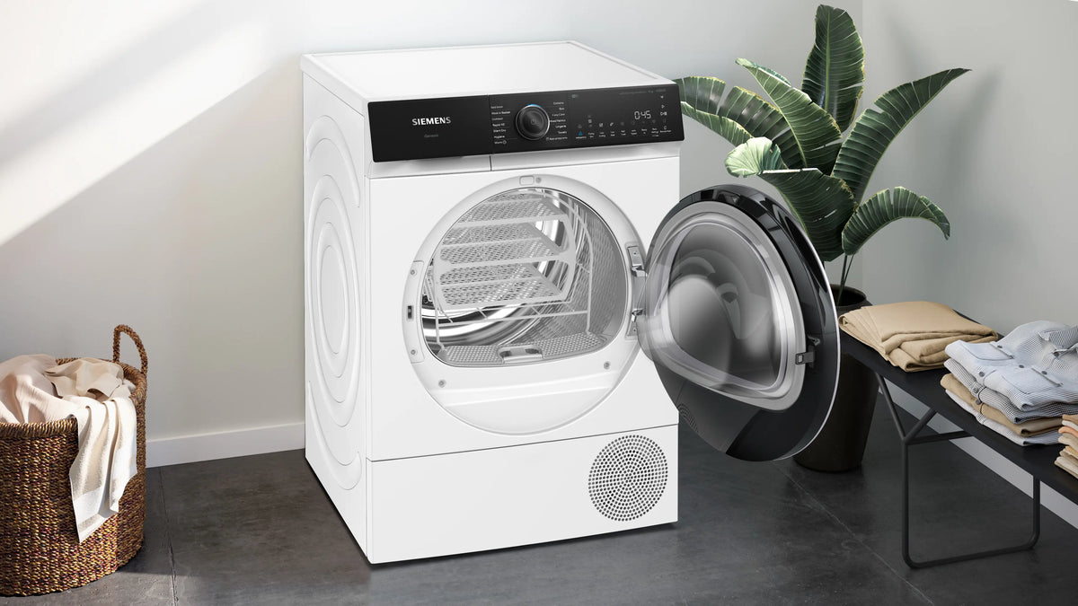 Siemens iQ500 9kg Heat Pump Dryer, SelfCleaning | White - WQ46H2D9IE Redmond Electric Gorey