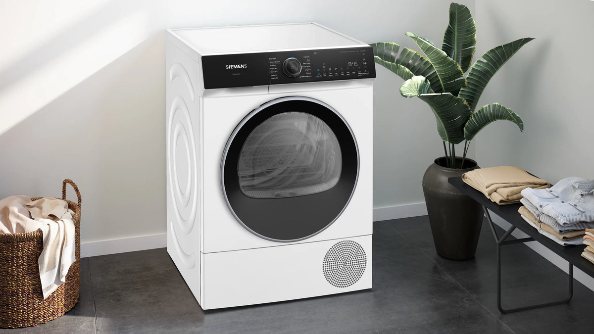 Siemens iQ500 9kg Heat Pump Dryer, SelfCleaning | White - WQ46H2D9IE Redmond Electric Gorey