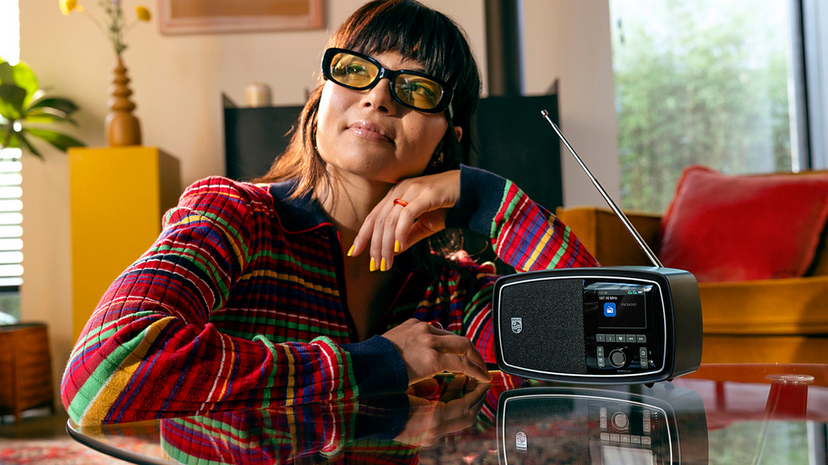 The Janet Retro Portable FM Bluetooth Radio