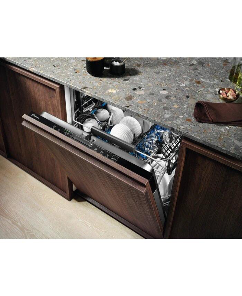 Electrolux 13 Place FlexiSpray Integrated Dishwasher with AirDry KEQB7300L Redmond Electric Gorey