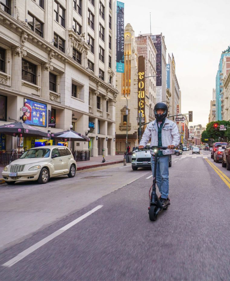 Segway Ninebot KickScooter P100SE Electric Scooter | Black - KICKSCP100SE Redmond Electric Gorey
