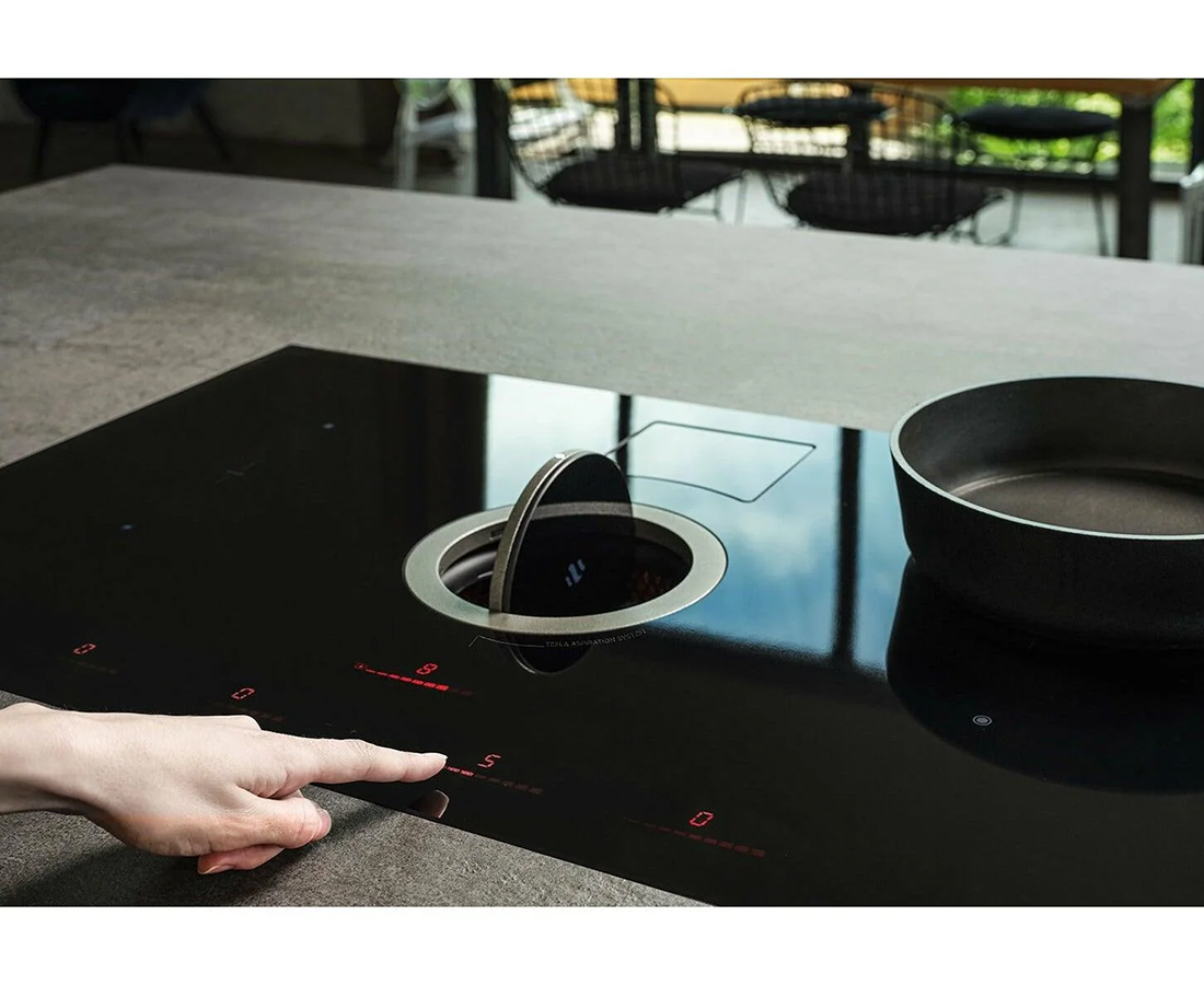 83cm NikolaTesla Switch Recycling Induction Hob NIKOSWITCHRECYCLEBL Redmond Electric Gorey