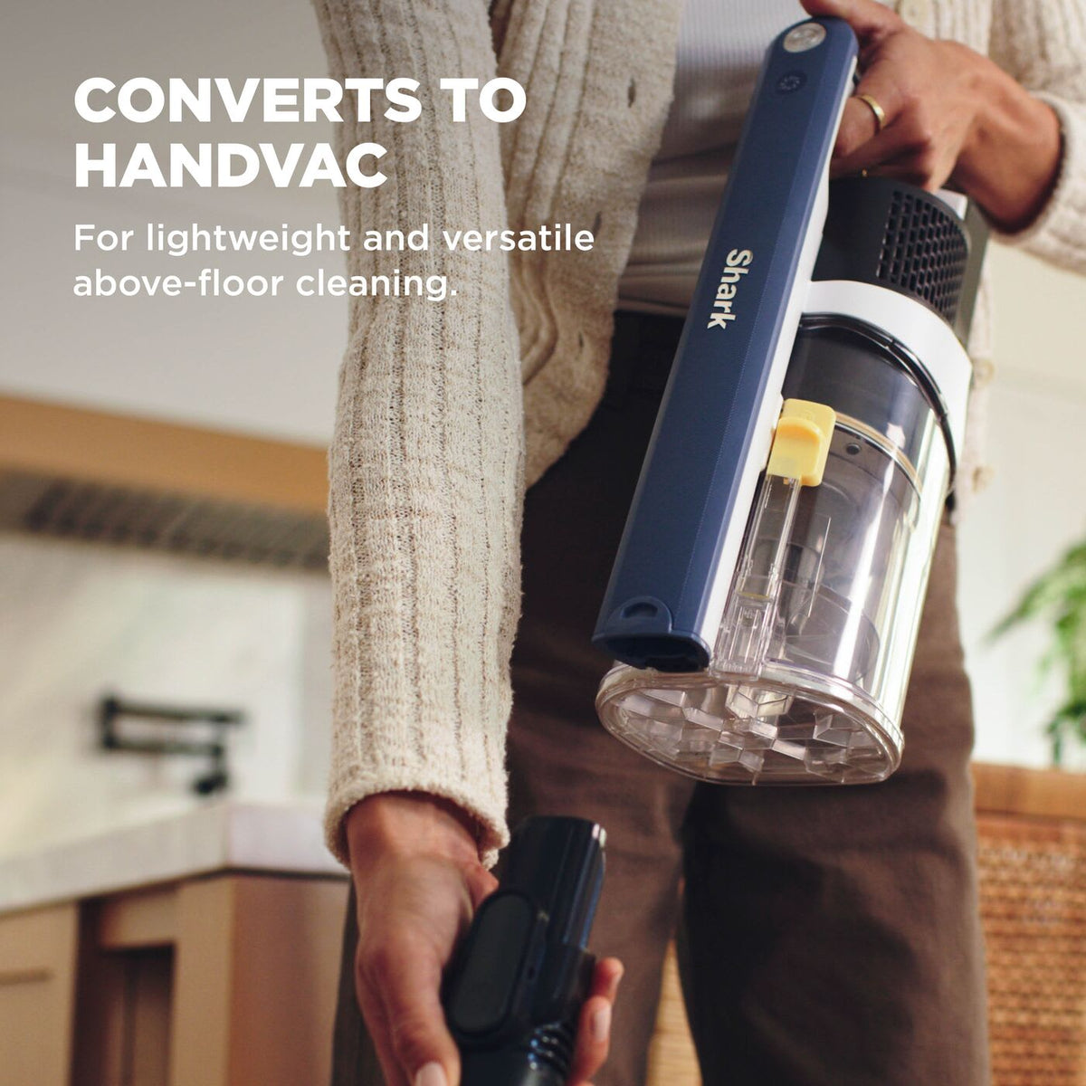 Cordless Vacuum Cleaner with Anti Hair Wrap & FloorDetect – Blue | IY143HUK
