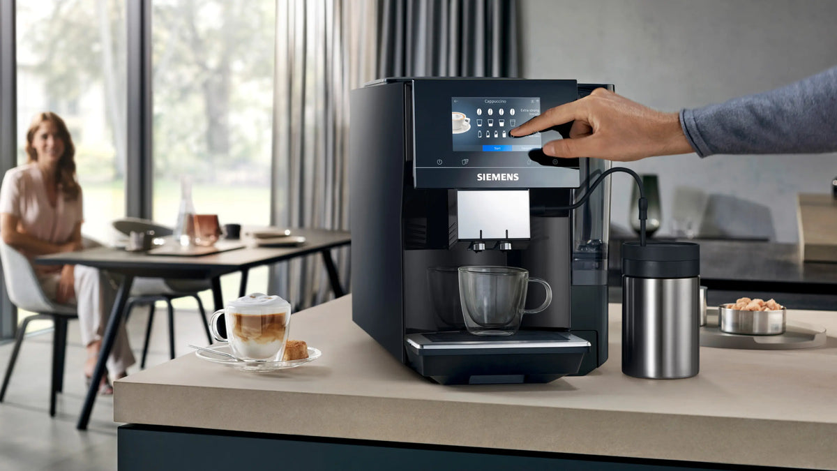 EQ700 Classic Bean-to-Cup Coffee Machine – Piano Black