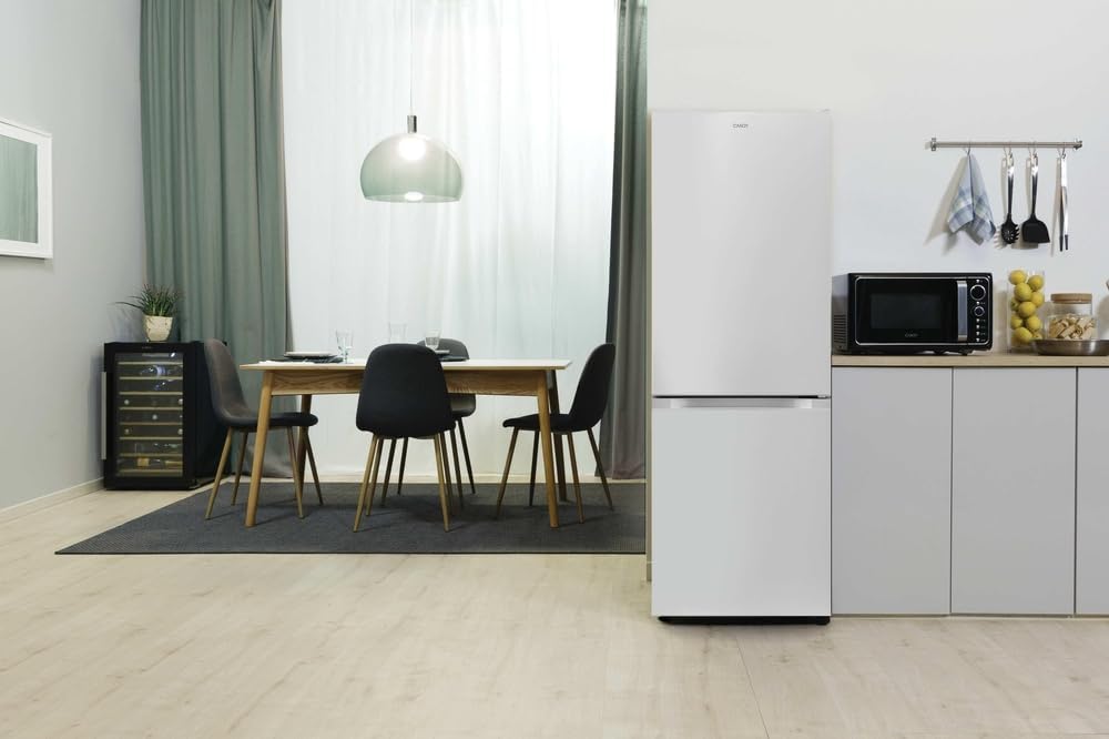 157L Low Frost Fridge Freezer – White | 144cm (H) | CCG1L314EWK