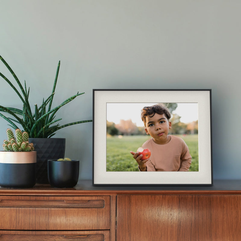 AURA Walden 15" Wifi Digital Picture Frame Black | UKA110-MBLK Aura Digital Photo Frame Redmond Electric