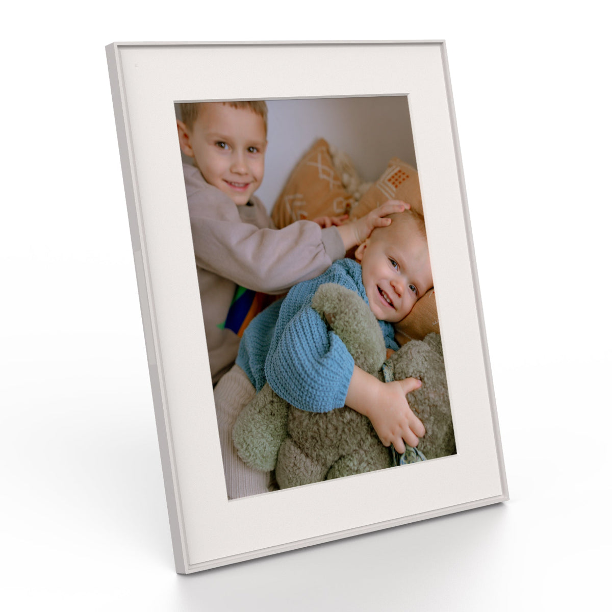 Aura Walden 15" HD WiFi Digital Photo Frame | Matte White - AF115-MWHT Redmond Electric