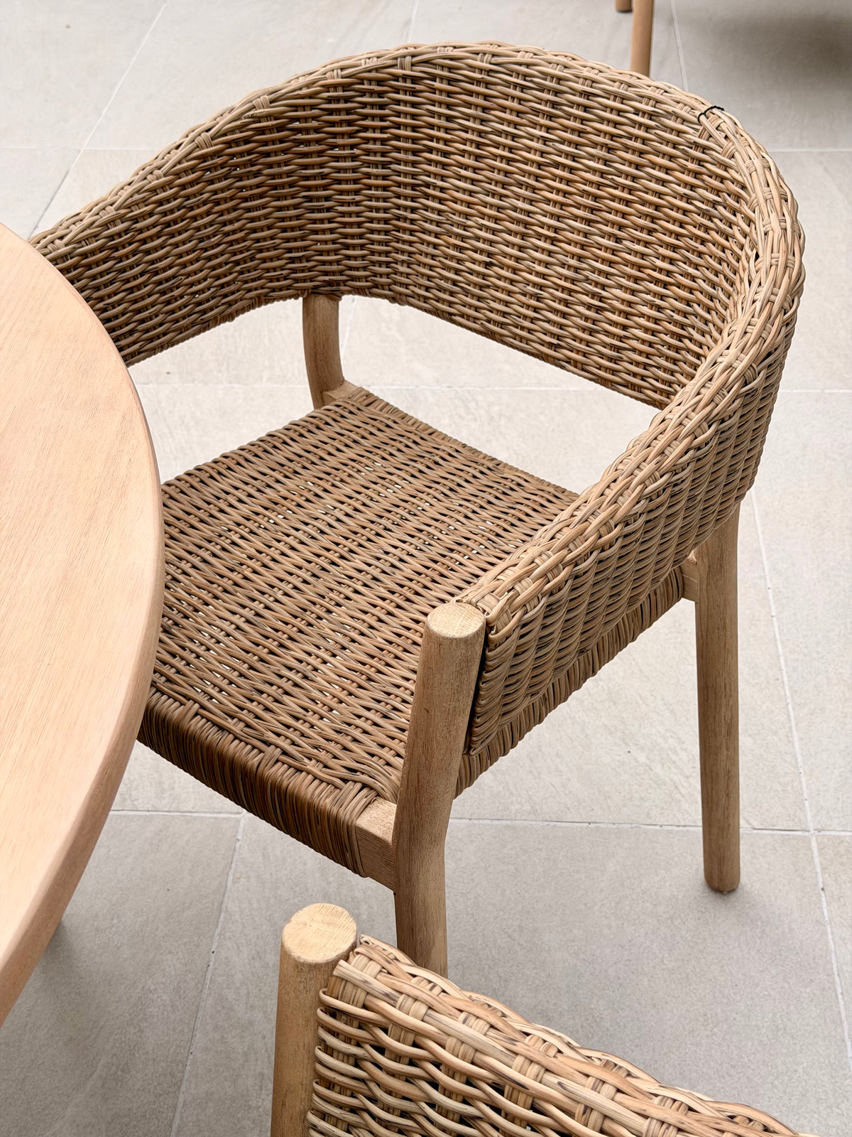 Cairns 4-Piece Rattan & Wood Dining Set with Round Acorn Table - HUCCARNS4D Redmond Electric Gorey
