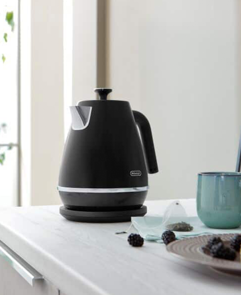 De'Longhi 1.7L Distinta X Kettle | Black - KBIN3001.BK Redmond Electric Gorey