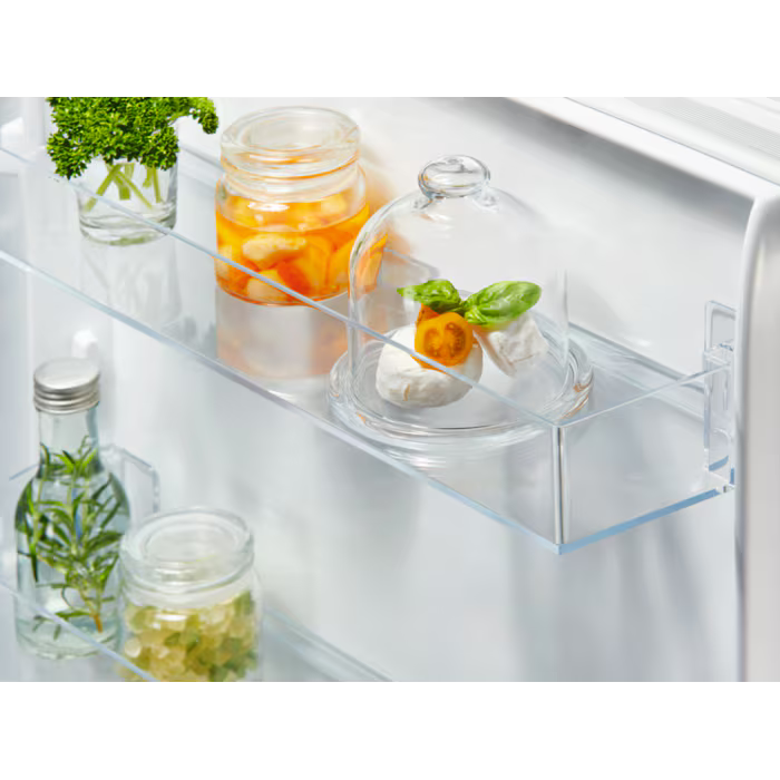600 Low Frost AI CoolAssist Integrated Fridge Freezer | 177.2cm (H)