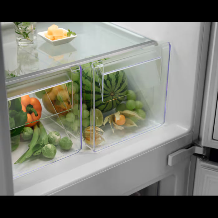 700 GreenZone Integrated No Frost Fridge Freezer | 177.2cm (H)